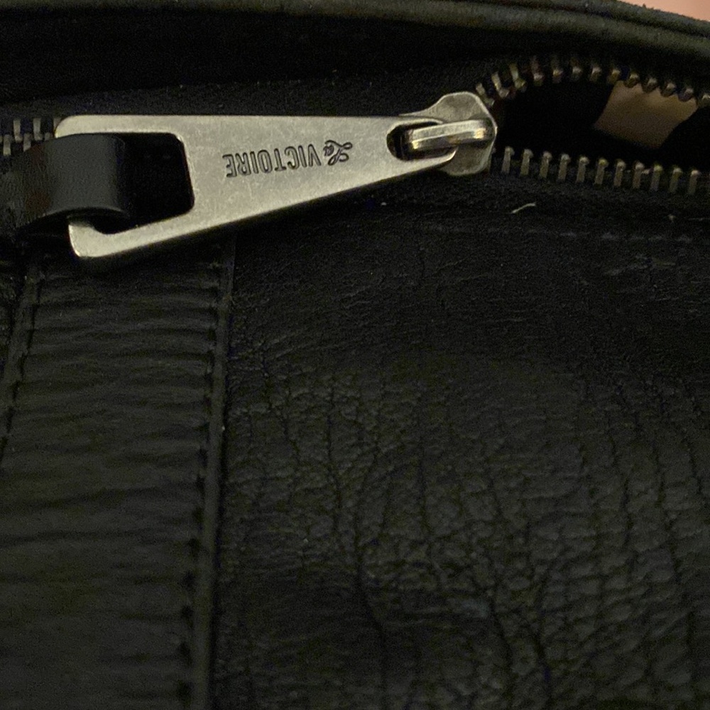 Pour La Victoire Genuine Pebbled Leather Saddle Crossbody Purse Bag - Picture 4 of 5
